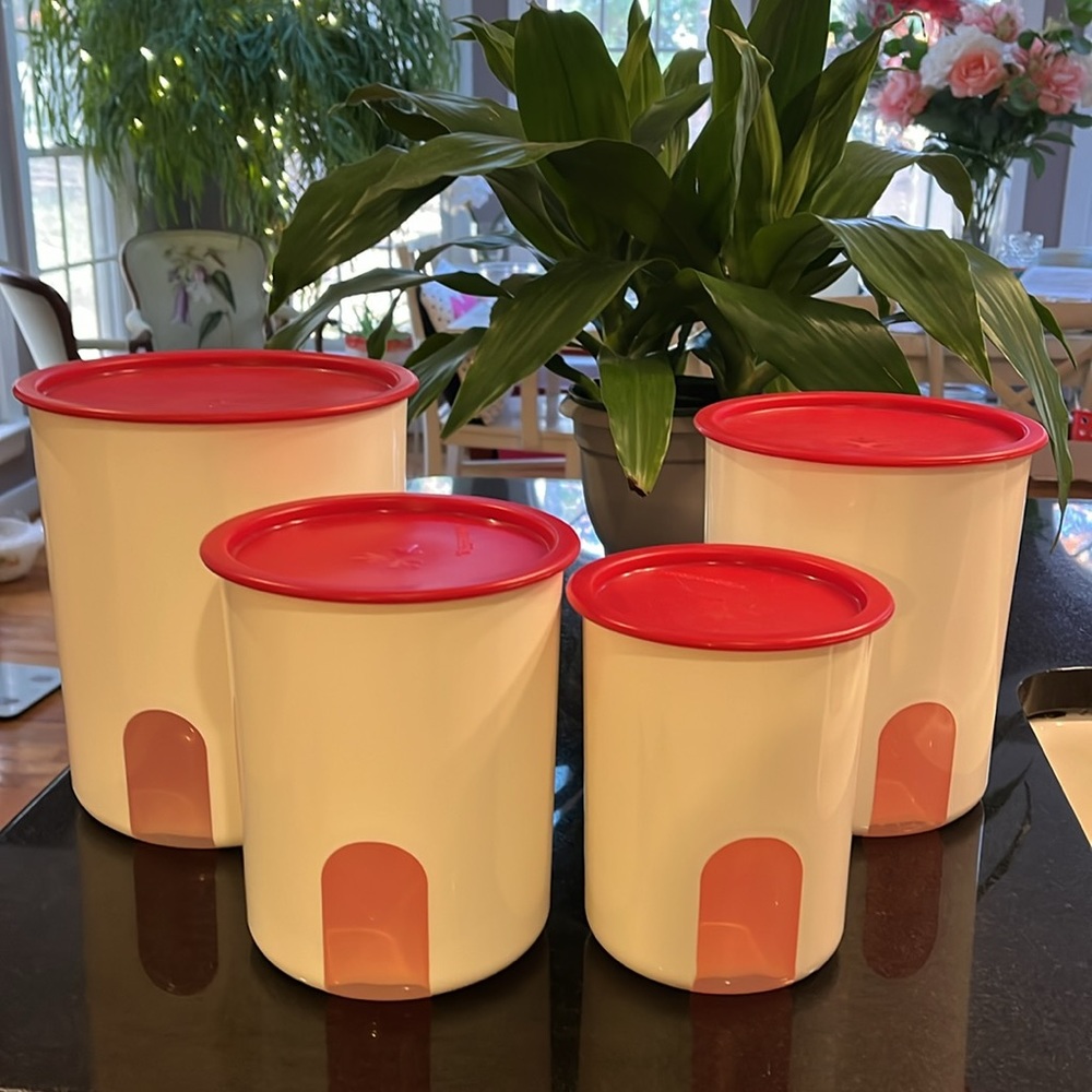 Tupperware Vintage One Touch - Set of 4 Nesting White Canisters - Red Li…